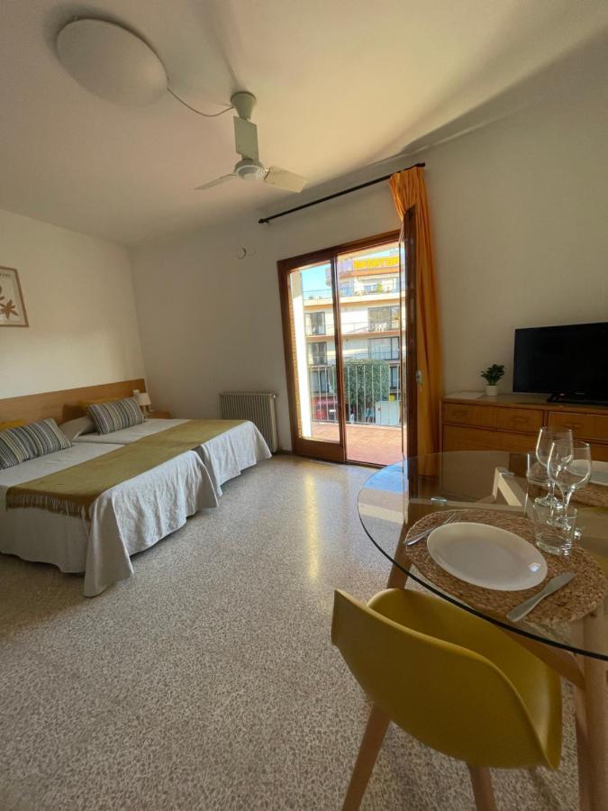 Apartamentos El Sol Tossa de Mar Ngoại thất bức ảnh