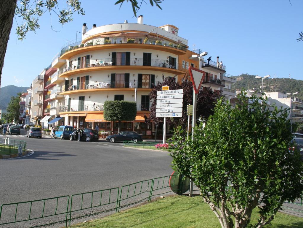 Apartamentos El Sol Tossa de Mar Ngoại thất bức ảnh